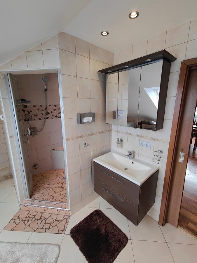 Komfort Ferienwohnung Biene Sarrebruck Extérieur photo